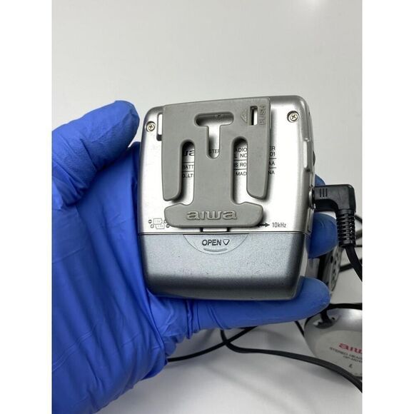 Vtg Aiwa Walkman AM FM Stereo Receiver CR-DX501 & Over the Ear Headphones Gray D - Picture 5 of 9